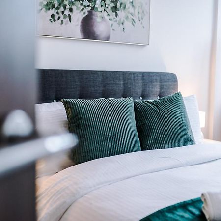 New! Stylish 2-Bed Apartment In Manchester By 53 Degrees Property - Amazing Location, Ideal For Small Groups - Sleeps 4! Εξωτερικό φωτογραφία