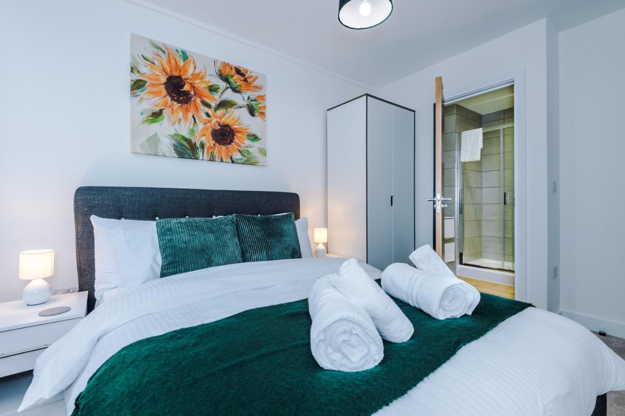 New! Stylish 2-Bed Apartment In Manchester By 53 Degrees Property - Amazing Location, Ideal For Small Groups - Sleeps 4! Εξωτερικό φωτογραφία
