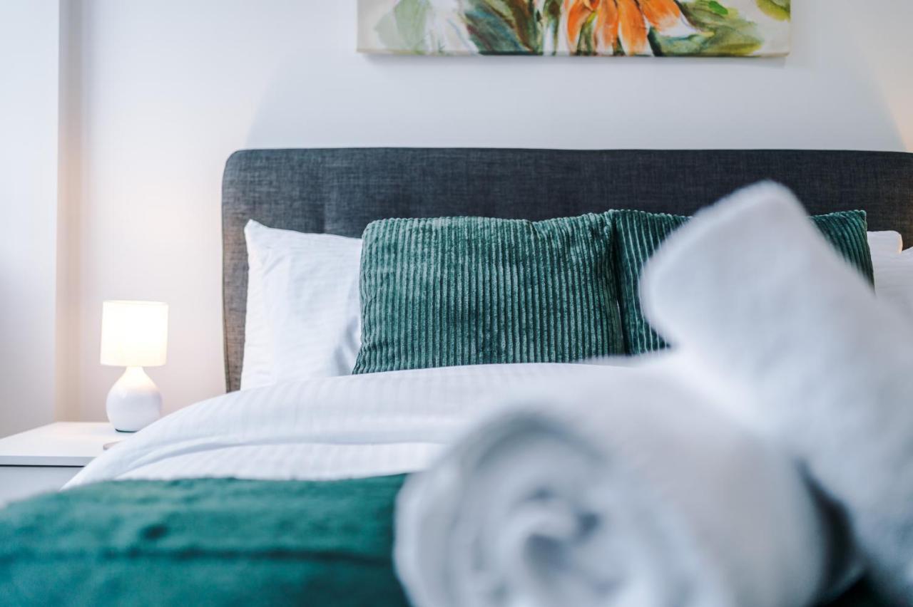 New! Stylish 2-Bed Apartment In Manchester By 53 Degrees Property - Amazing Location, Ideal For Small Groups - Sleeps 4! Εξωτερικό φωτογραφία
